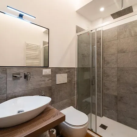 아파트 Urban Retreat Al Duomo By Wonderful Italy *